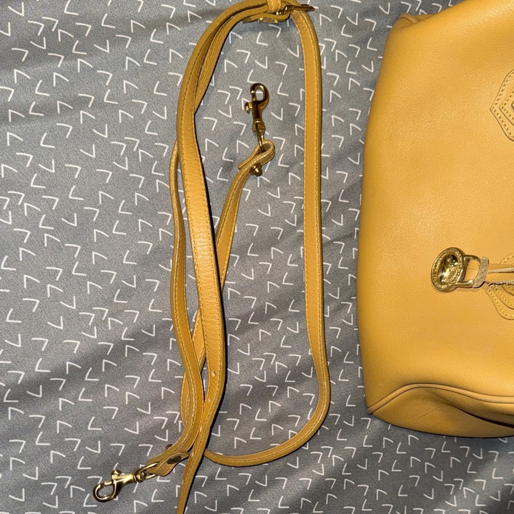 Dooney Bourke Mustard Yellow Leather Shoulder Bag - Women's Crossbody - Picture 3 of 9